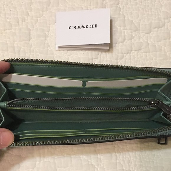 Coach Smooth Leather Accordion Zip Wallet – being sold on Coach website for $225 - Picture 3 of 4